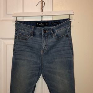 Hollister Mid Rise Super Skinny Jeans